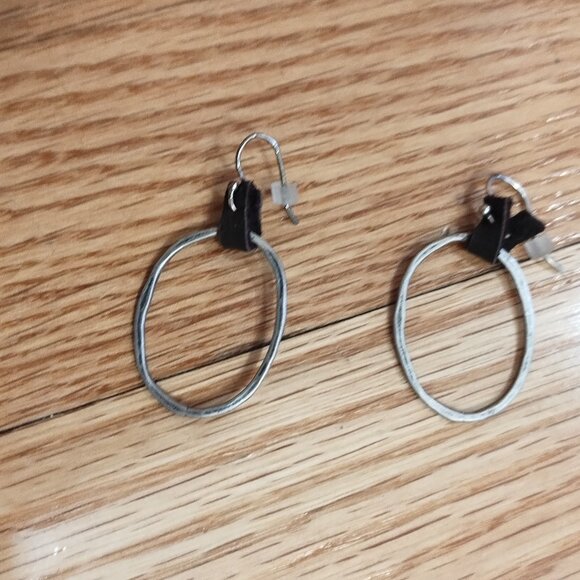 Sundance Silver Hoop Earrings Leather - Picture 2 of 2